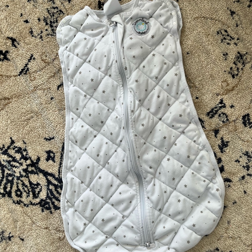 Dreamland Weighted White Quilted Baby Sleep Sack with Star Pattern